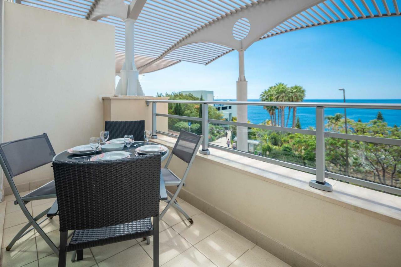 Oceanside Terrace Apartment By Holiday Rental Madeira Funchal  Buitenkant foto